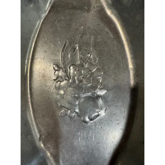 Nasco Italian Pewter Oval Scalloped Edge Trinket Dish Floral Embossed Vintage - Picture 2 of 7